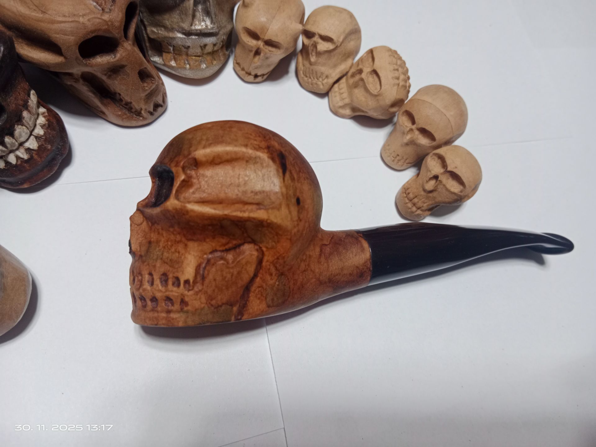 Dymka ve tvaru lebky