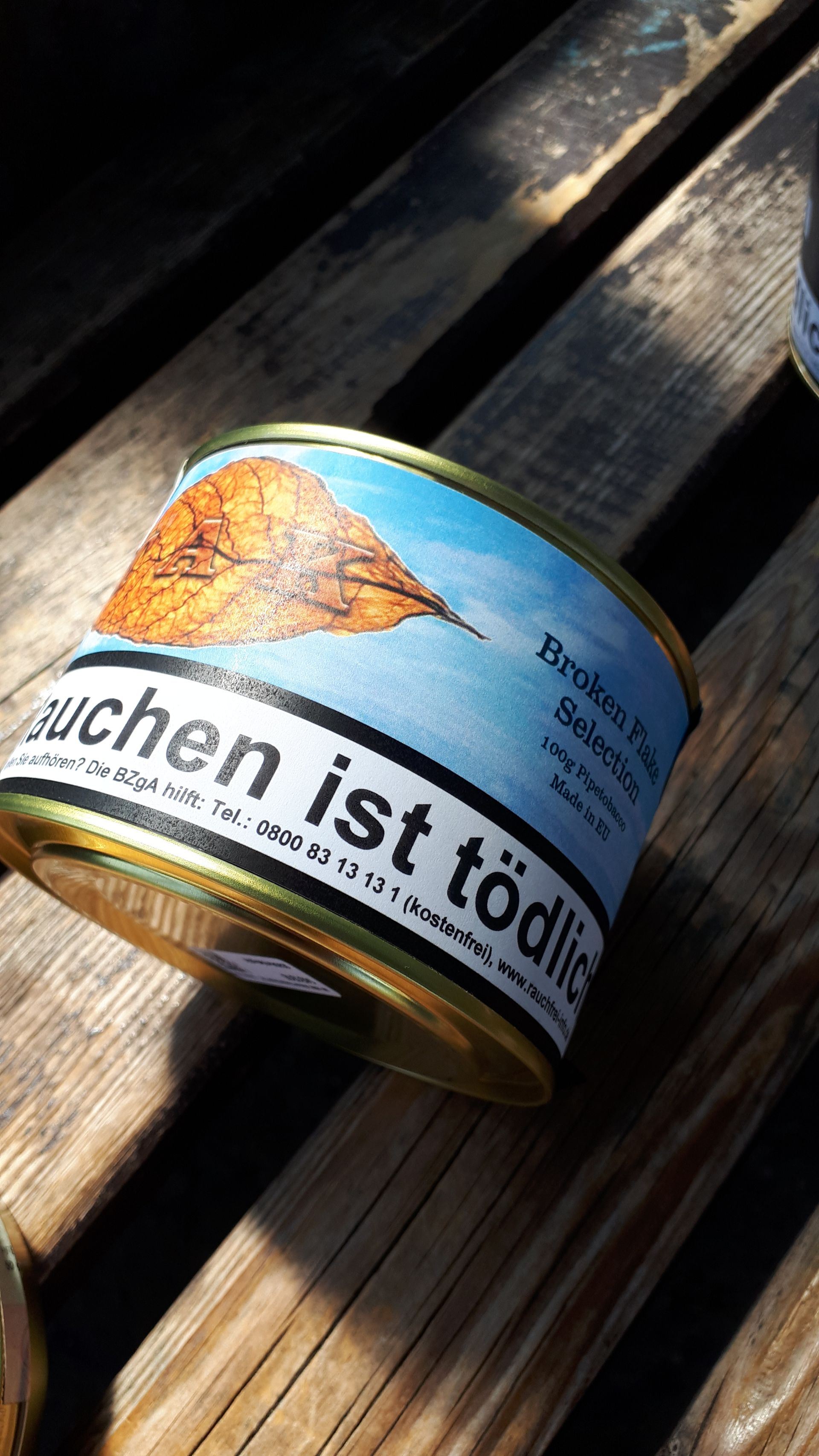 TAK - Tabak aus Kiel Broken flake selection