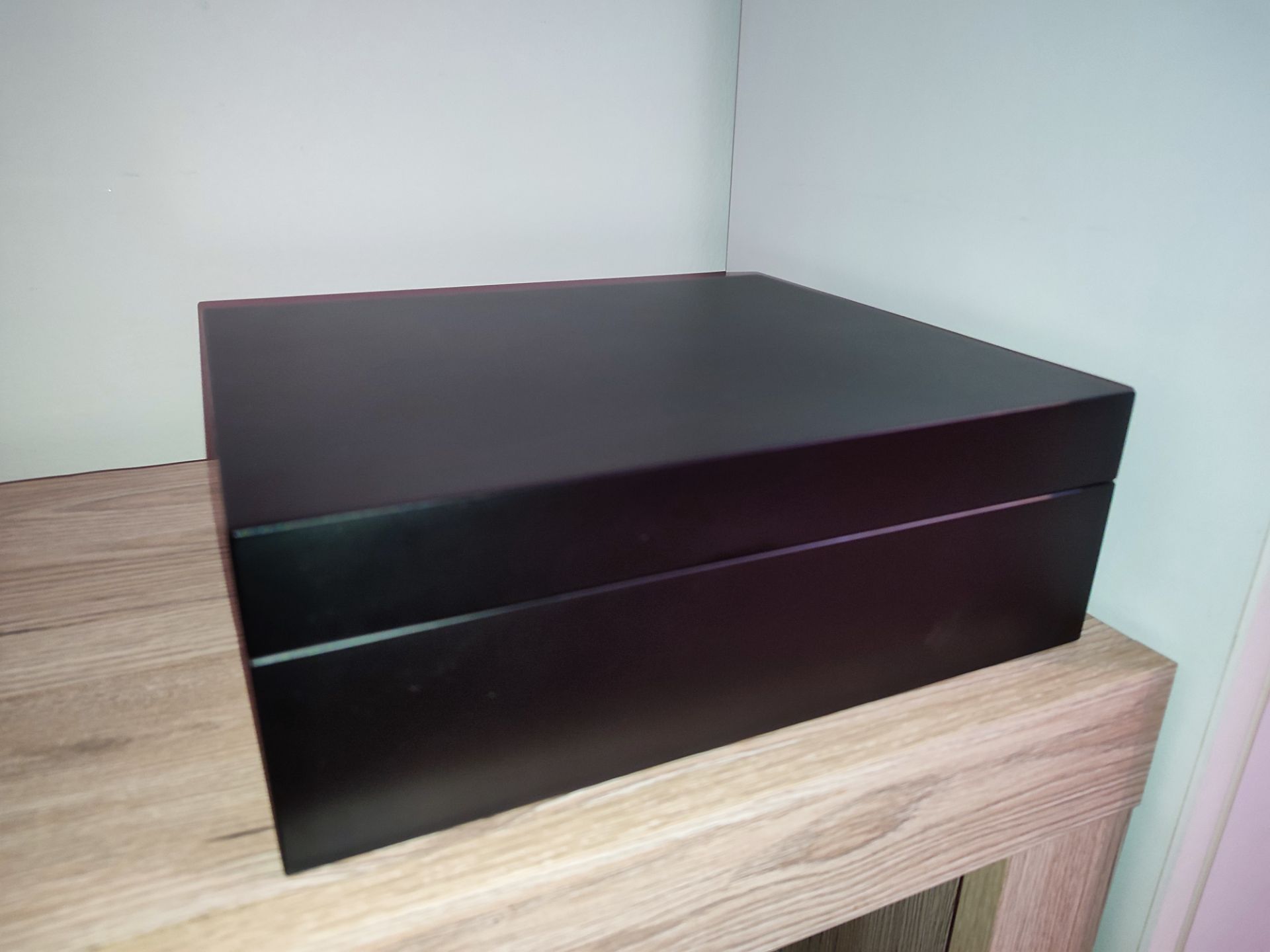 Luxusní humidor Adorini Deluxe – matná černá (včetně bonusu)