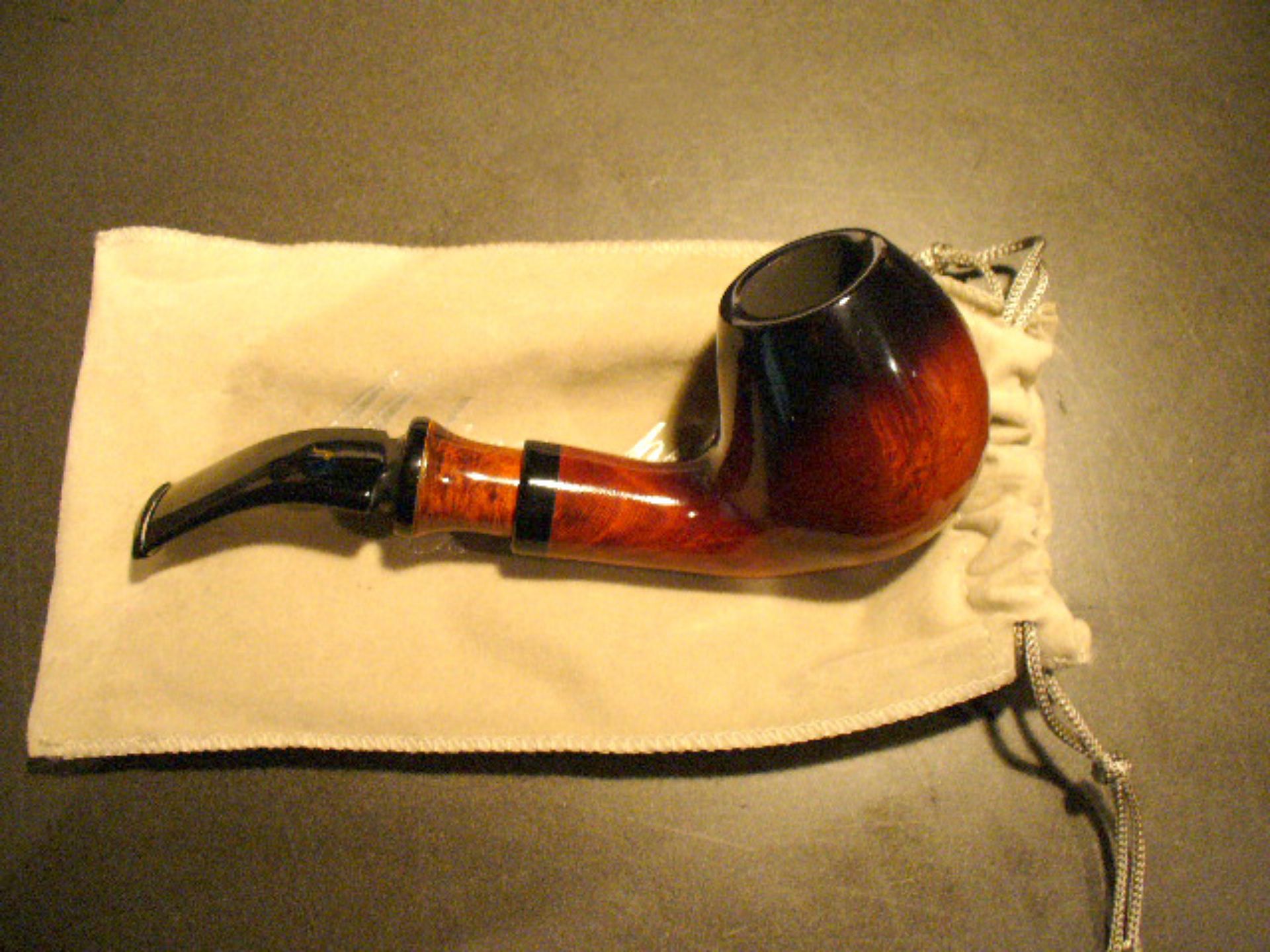 Dýmka, italská výroba zn. Molina