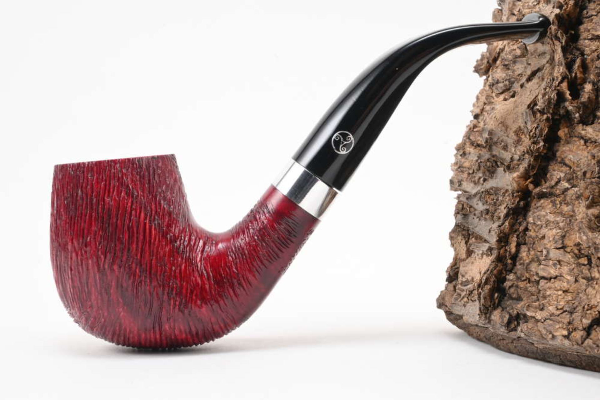 dýmka Rattray's The Witch brushed red 205